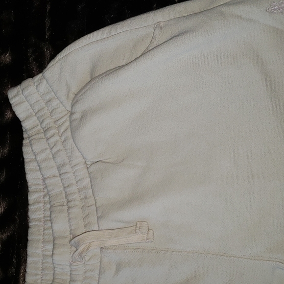 Free People Movement Short Beige Medium nwot - Picture 4 of 10